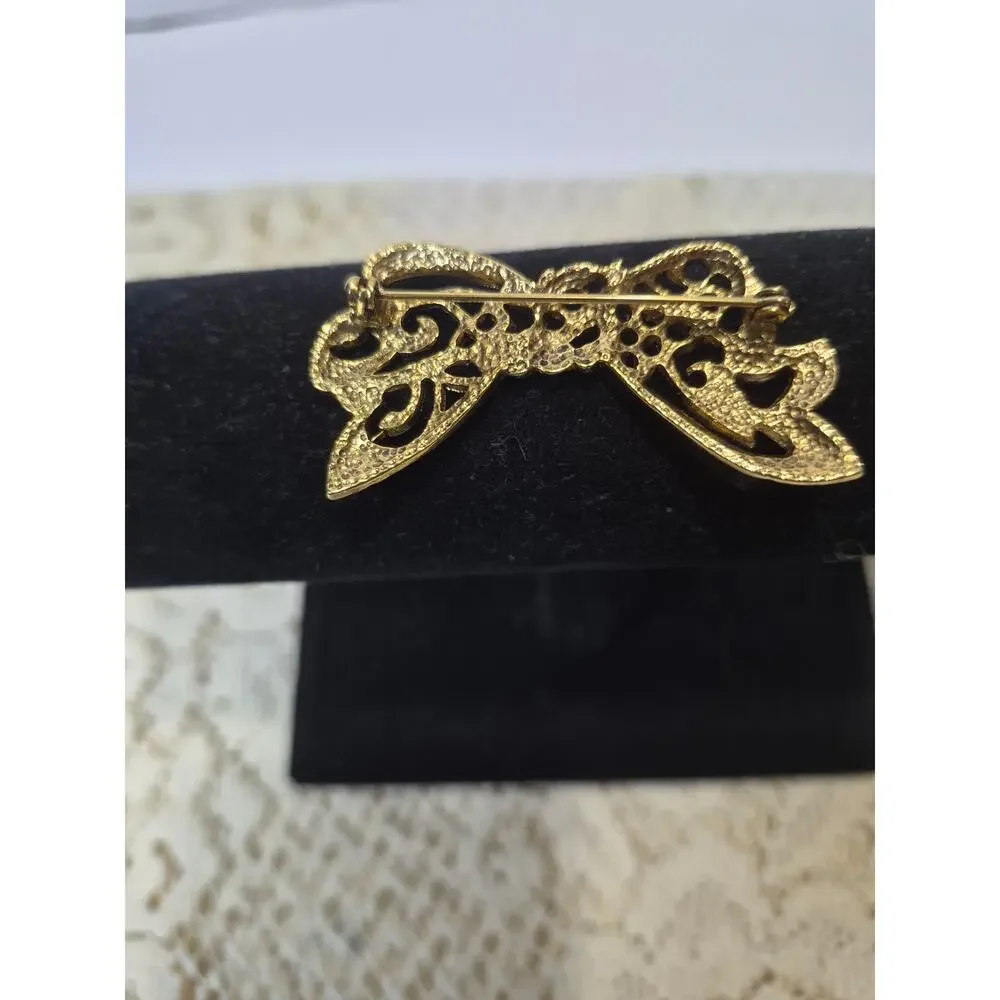 Authentic vintage filigree 1990'S Gold-tone Brooch
